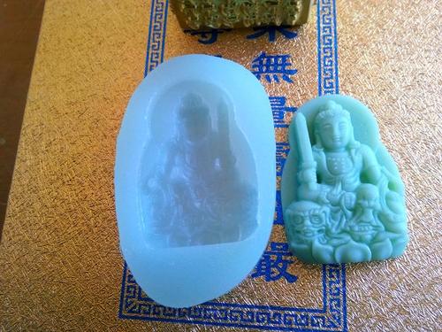 硅膠工藝品的魅力，時(shí)尚與實(shí)用的完美結(jié)合